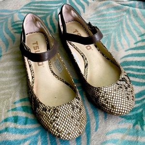 TSUBO leather snake print ballet flats
